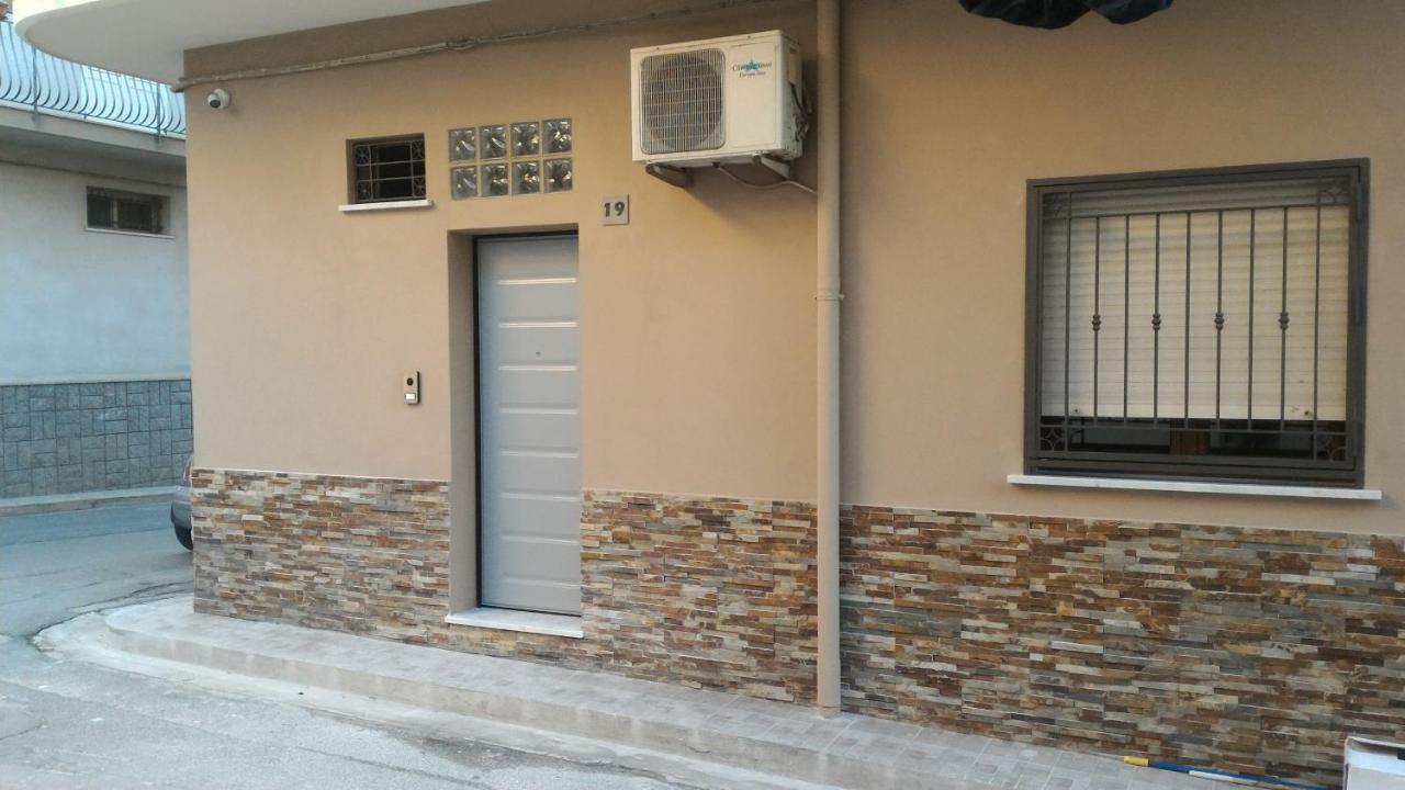 B&B A Casa Dell'Artista Casteldaccia Exterior foto